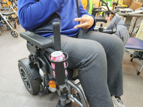 휠체어 부착 고정 컵 홀더와 지팡이 거치대 활용 경험 후기