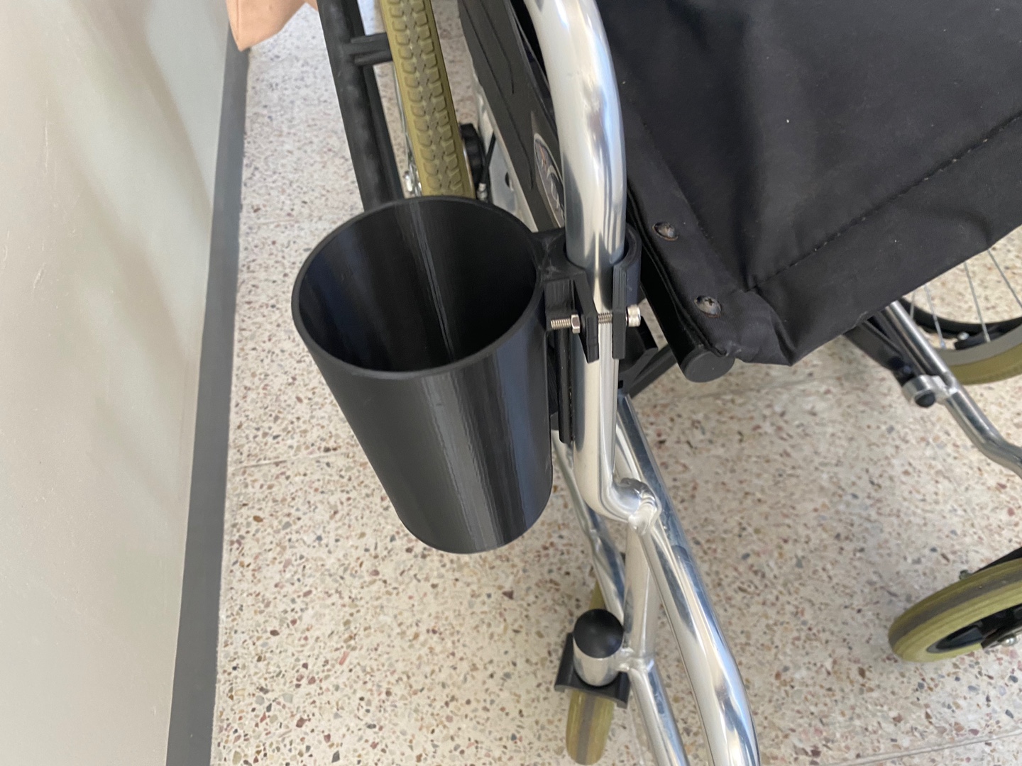 휠체어용 컵홀더