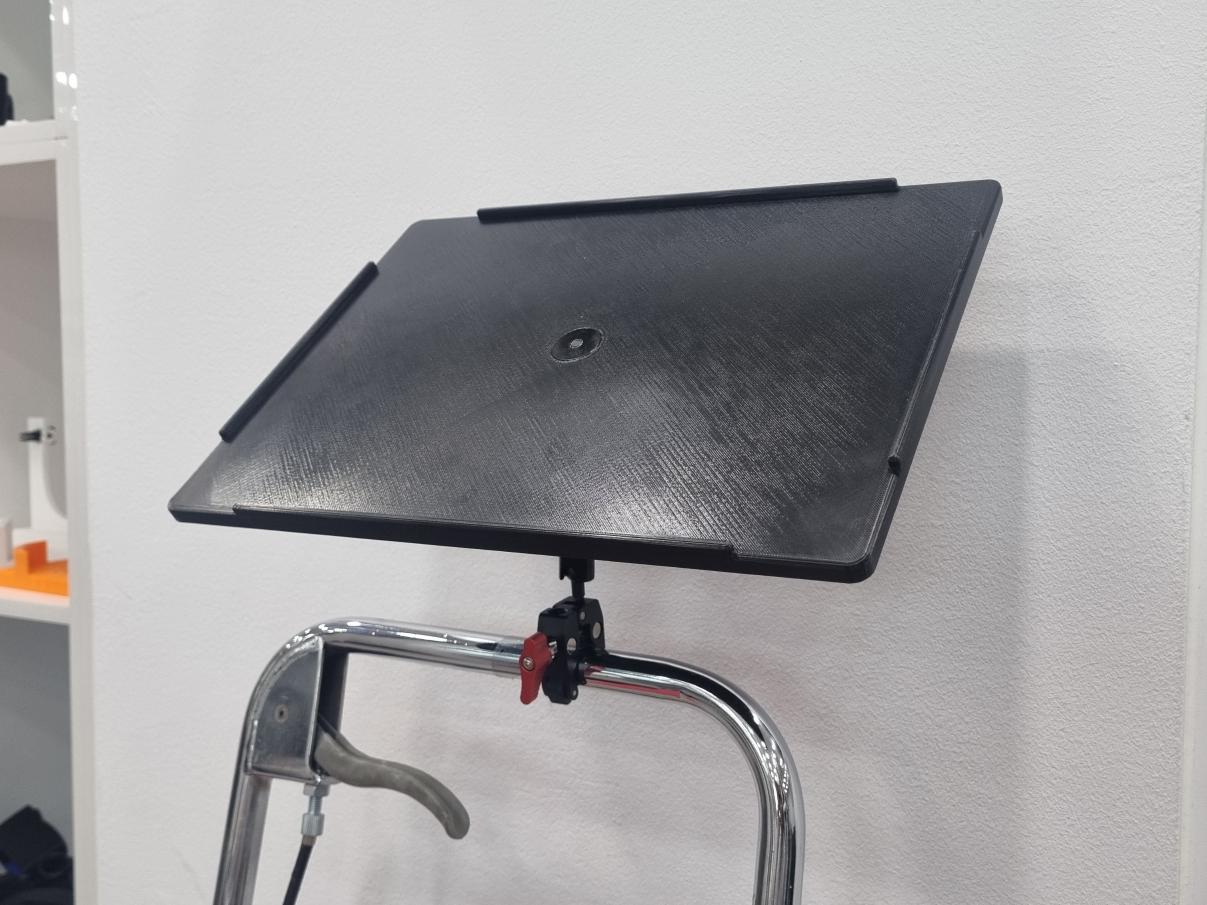 전동휠체어용 간이 테이블(서류) 제작 사례