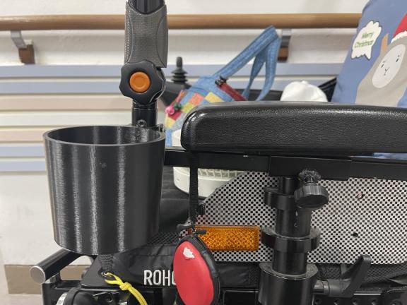 전동휠체어 컵홀더