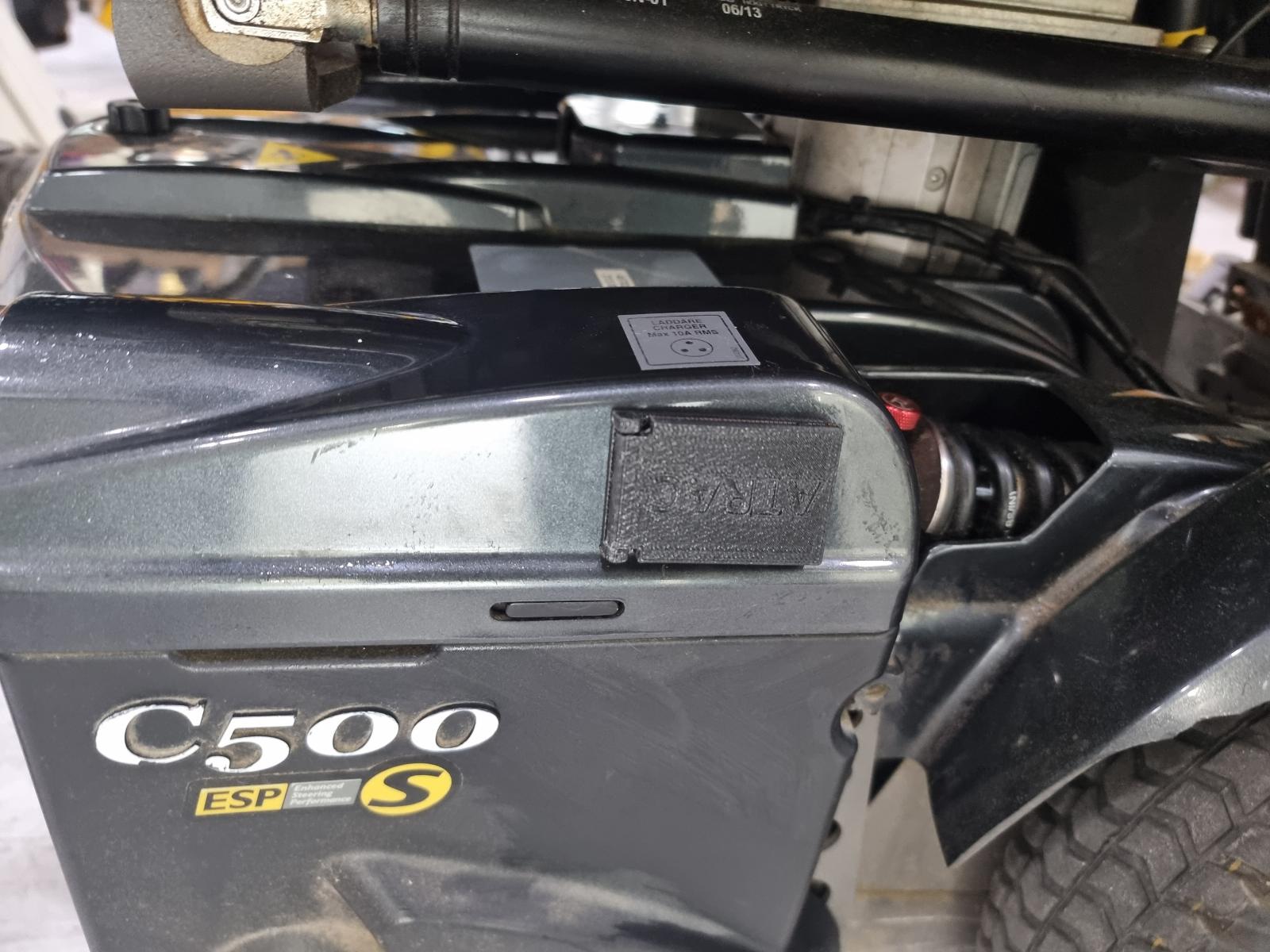 전동휠체어 충전단자 커버 제작지원 사례 