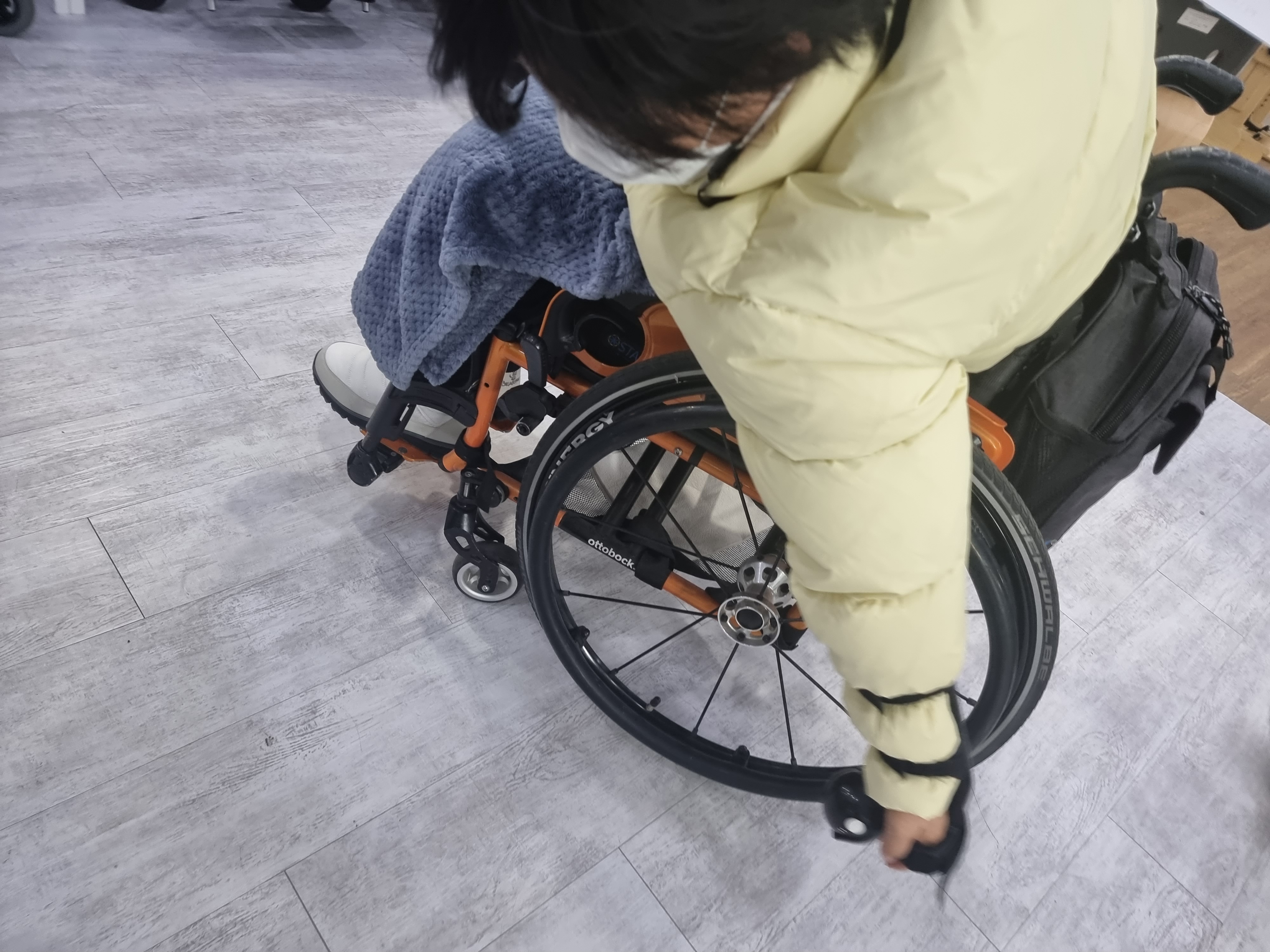 론볼 던지기 보조기기