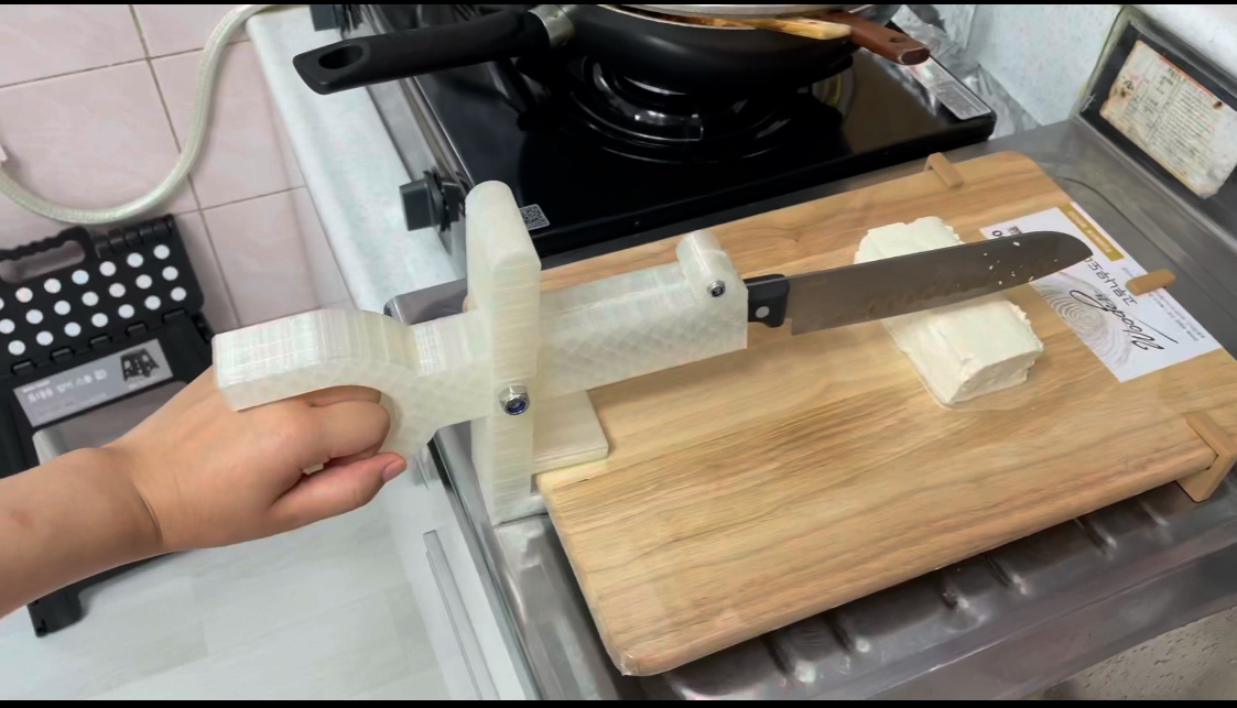 편측 상지 장애인을 위한 칼도마세트 '칼잡이'