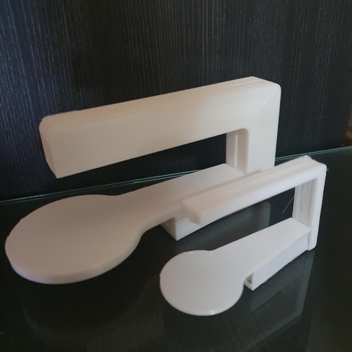 한 손 펌핑이 가능한 디스펜서 보조기기